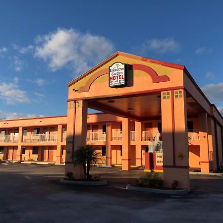Executive Garden Titusville Hotel Ngoại thất bức ảnh