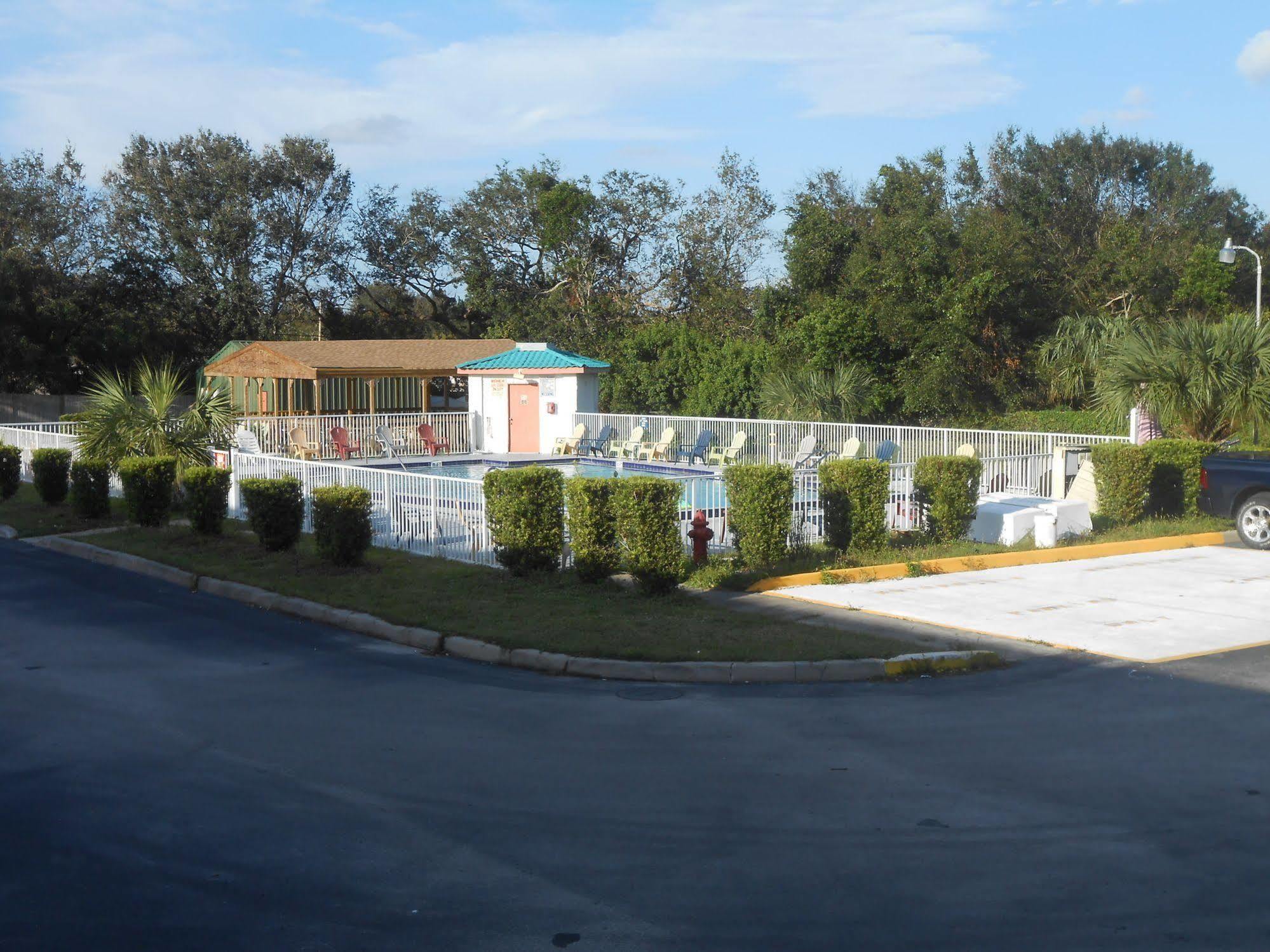 Executive Garden Titusville Hotel Ngoại thất bức ảnh